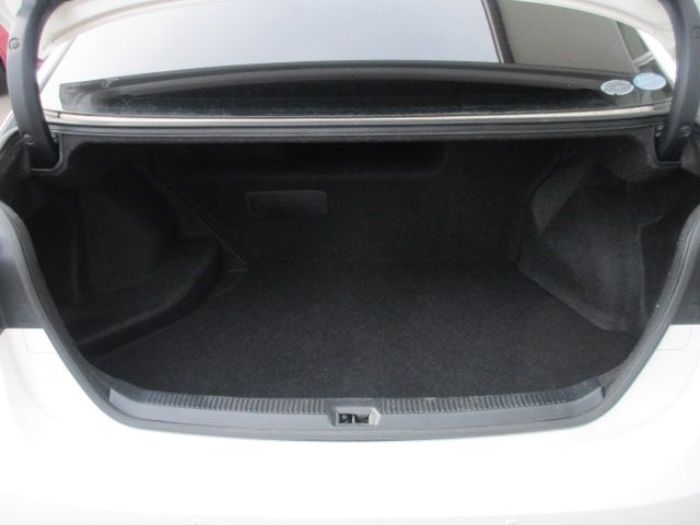 Lexus HS 2010-09 3964-8