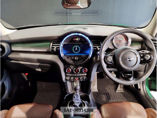 Bmw MINI 2019-08 319875-1