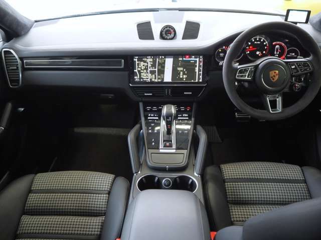 Porsche CAYENNE 2020-02 13898-14