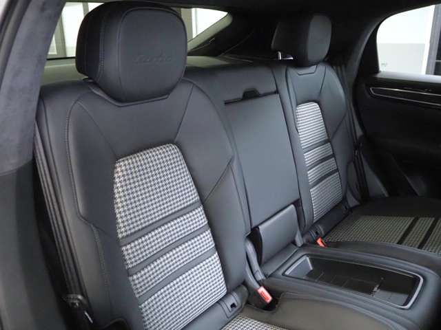 Porsche CAYENNE 2020-02 13898-13