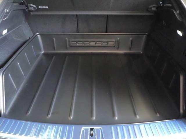 Porsche CAYENNE 2020-02 13898-16