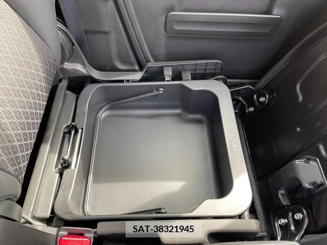 Suzuki SPACIA 2018-03 368641-25