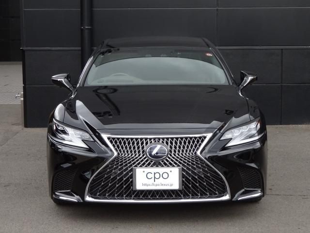 Lexus LS 2018-04 190279-1