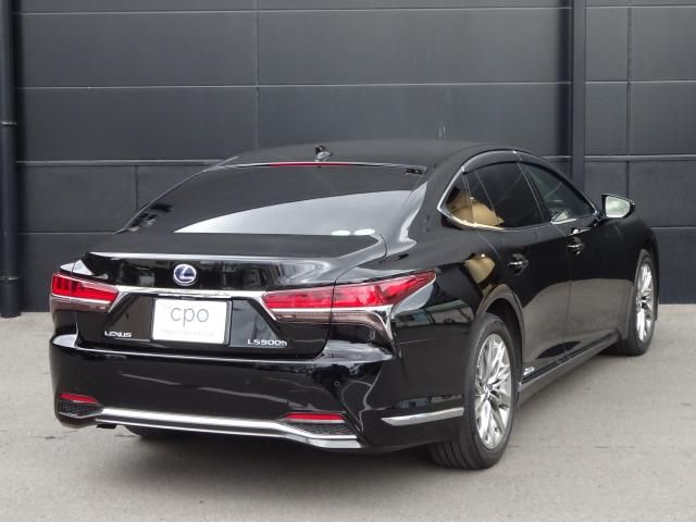 Lexus LS 2018-04 190279-3