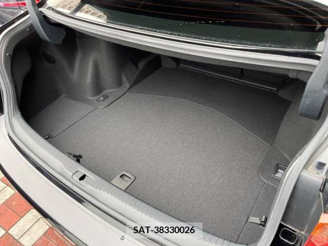 Lexus IS 2016-11 219292-11