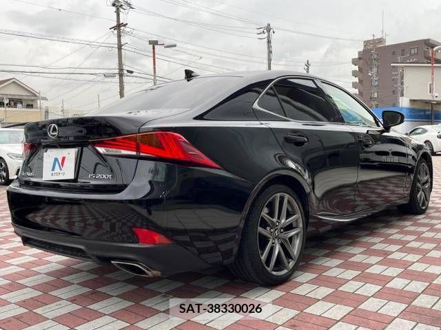 Lexus IS 2016-11 219292-17
