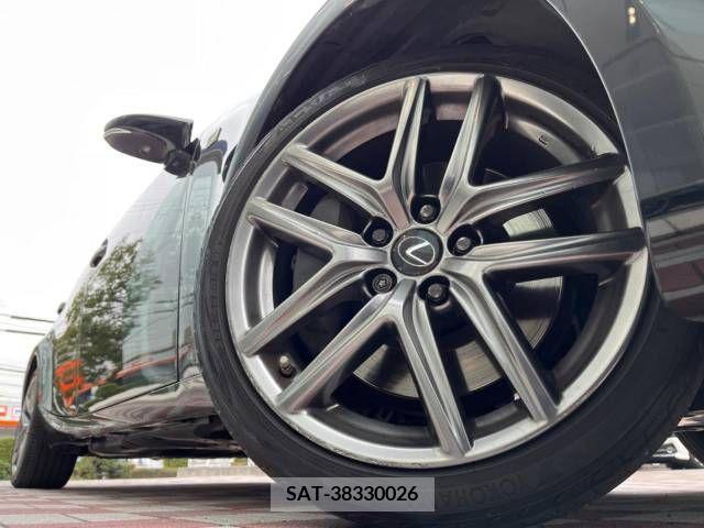 Lexus IS 2016-11 219292-13