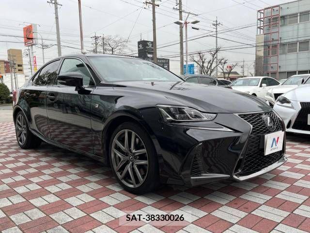 Lexus IS 2016-11 219292-16