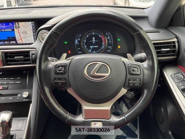 Lexus IS 2016-11 219292-12