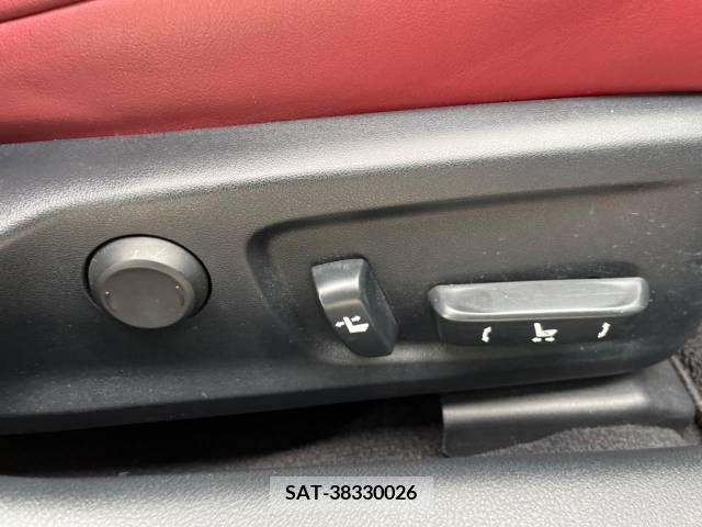Lexus IS 2016-11 219292-8