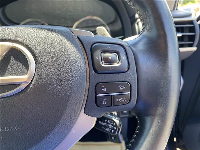 Lexus IS 2016-12 8596-10