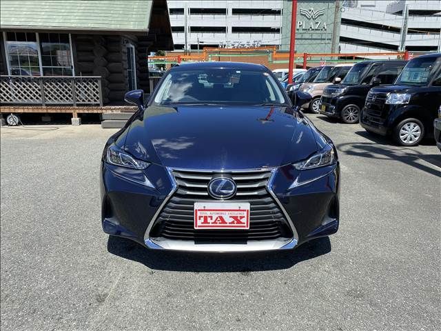 Lexus IS 2016-12 8596-16