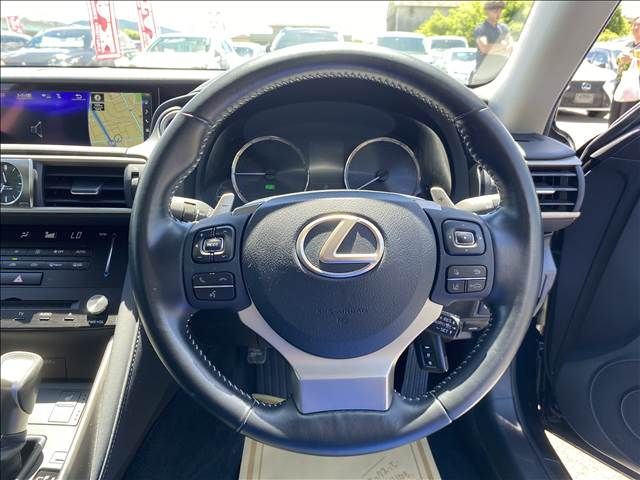 Lexus IS 2016-12 8596-1