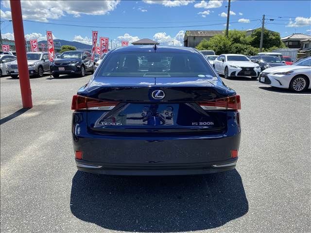 Lexus IS 2016-12 8596-15