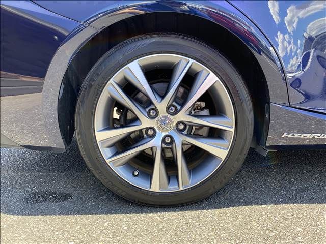 Lexus IS 2016-12 8596-19