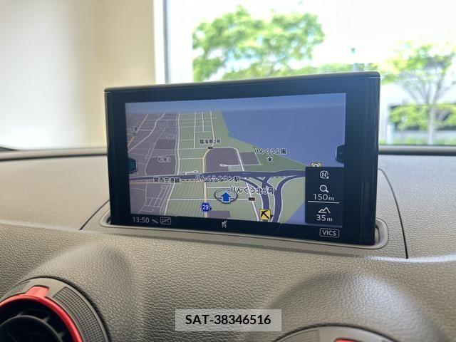 Audi S3 2018-08 261346-10