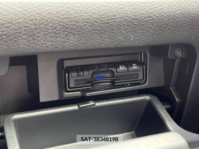 Nissan SERENA 2017-09 324928-9