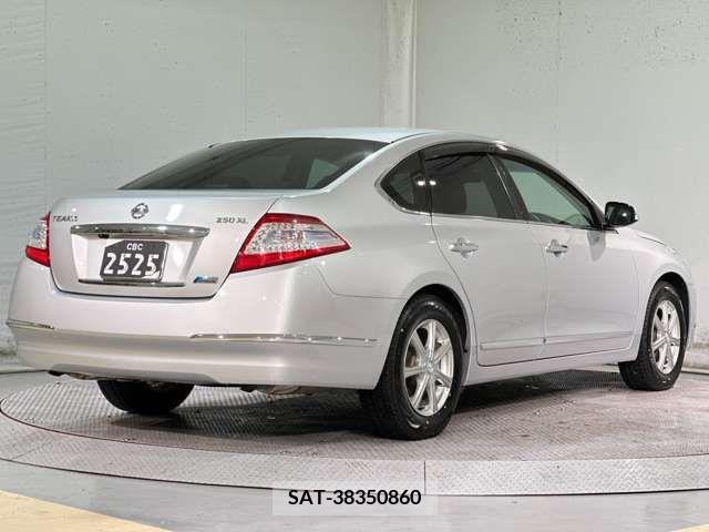 Nissan TEANA 2013-08 239811-8