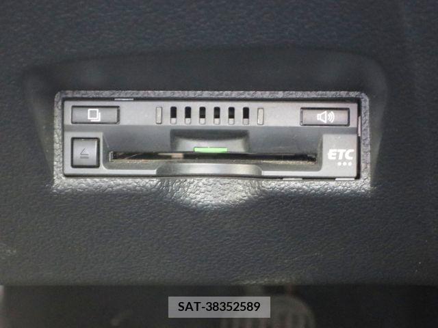 Toyota PRIUS 2018-10 343032-20