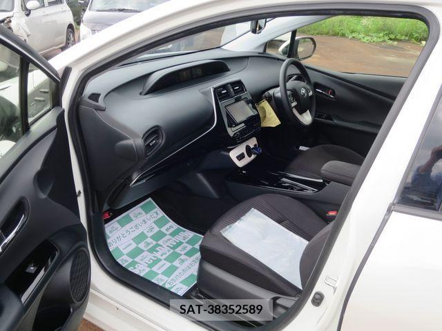Toyota PRIUS 2018-10 343032-5