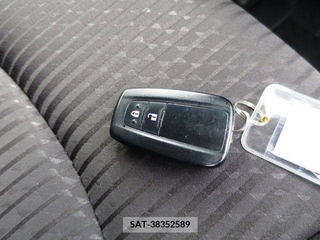 Toyota PRIUS 2018-10 343032-21