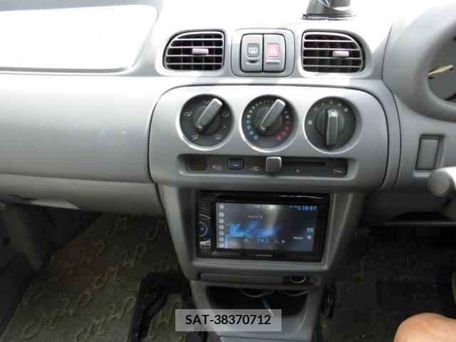 Nissan MARCH 2002-01 201059-11