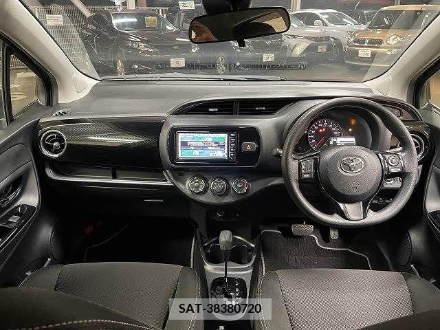 Toyota VITZ 2019-01 225376-1