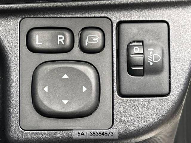 Toyota AQUA 2019-07 356136-7