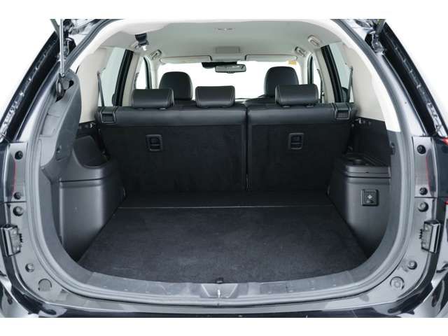 Mitsubishi OUTLANDER PHEV 2019-03 1403-9