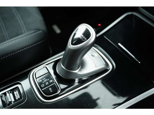 Mitsubishi OUTLANDER PHEV 2019-03 1403-12