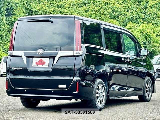Toyota ESQUIRE 2021-01 376319-2