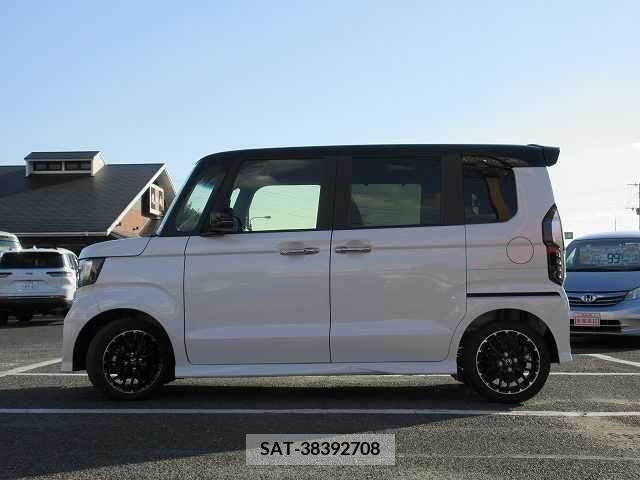 Honda N BOX CUSTOM 2022-11 201092-17