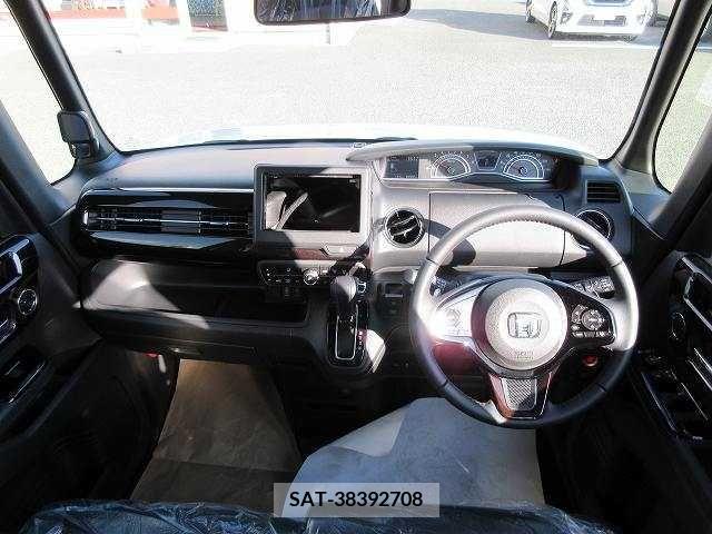 Honda N BOX CUSTOM 2022-11 201092-1