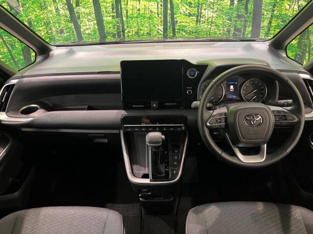 Toyota VOXY 2023-03 26673-1