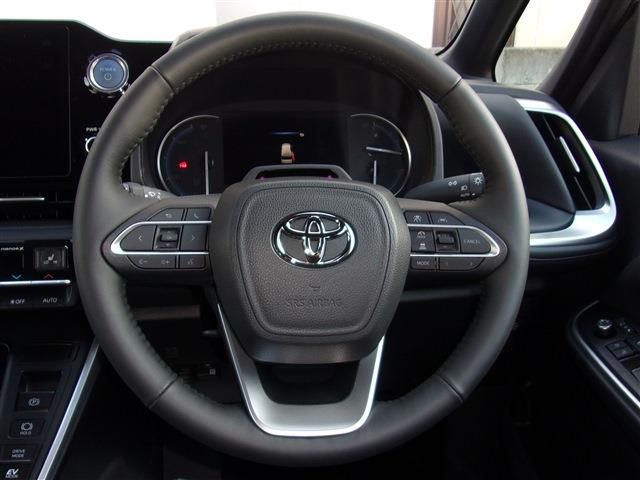 Toyota VOXY HYBRID 2023-03 185684-13