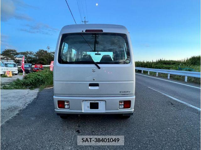 Suzuki EVERY 2010-01 359945-2