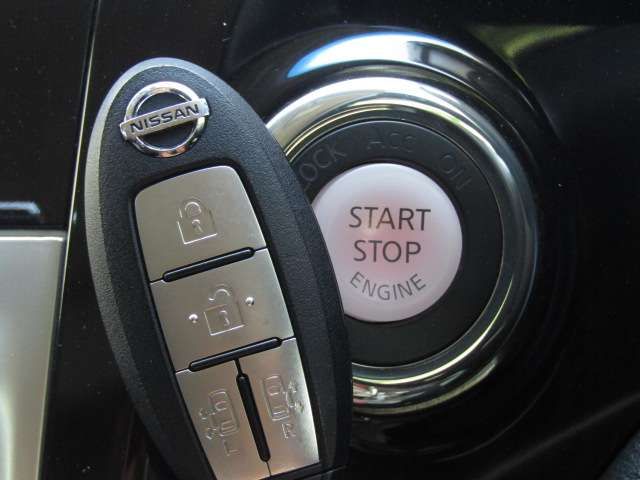 Nissan ELGRAND 2015-06 7066-16