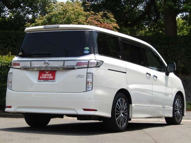 Nissan ELGRAND 2015-06 7066-3