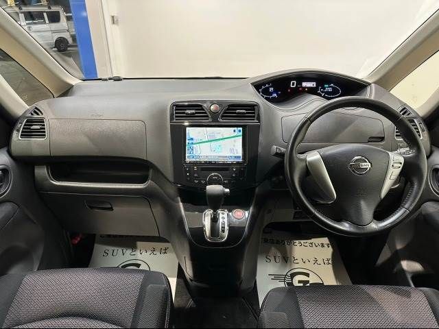 Nissan SERENA 2013-06 11954-1