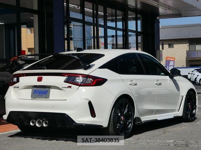 Honda CIVIC 2024-04 264380-1
