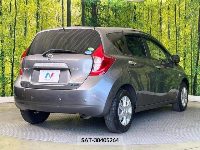 Nissan NOTE 2014-08 365397-17