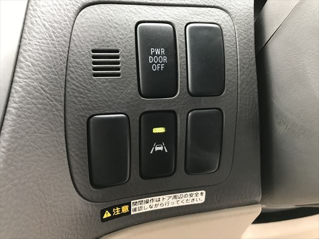 Toyota ALPHARD HYBRID 2004-10 17207-23
