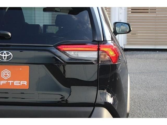 Toyota RAV4 2022-04 180725-11