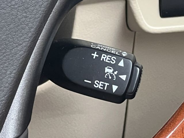 Lexus HS 2010-03 185613-15