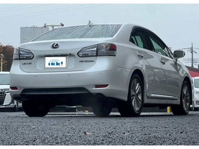 Lexus HS 2010-03 185613-1
