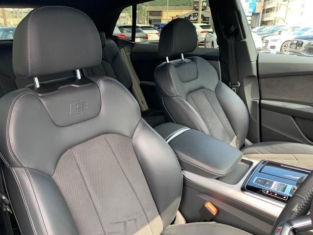 Audi Q8 2019-12 10026-16