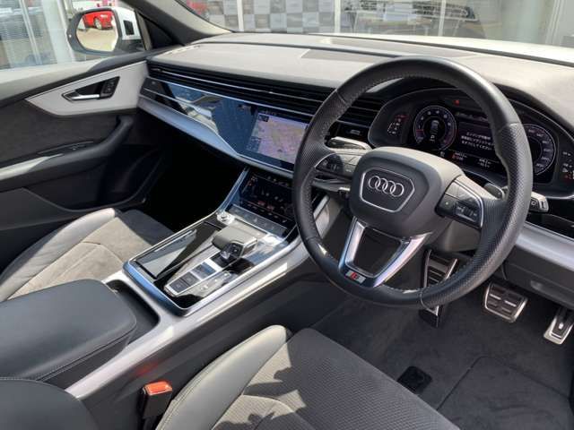 Audi Q8 2019-12 10026-7