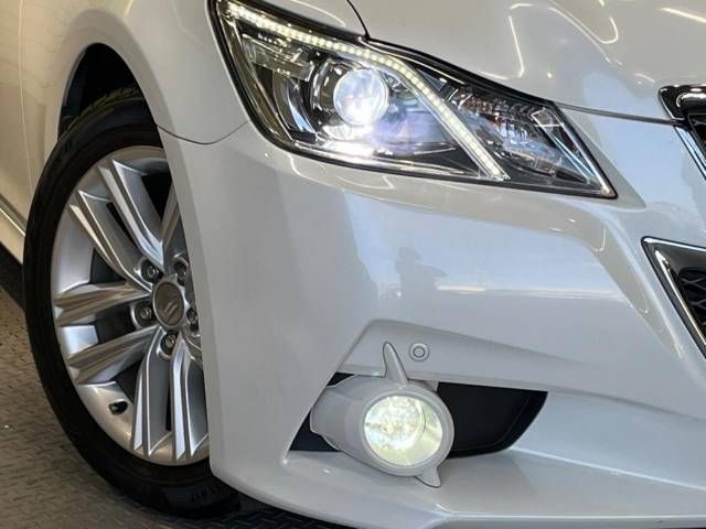 Toyota CROWN SEDAN 2014-07 191903-12