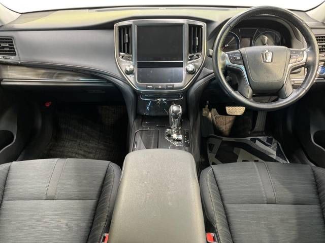 Toyota CROWN SEDAN 2014-07 191903-1