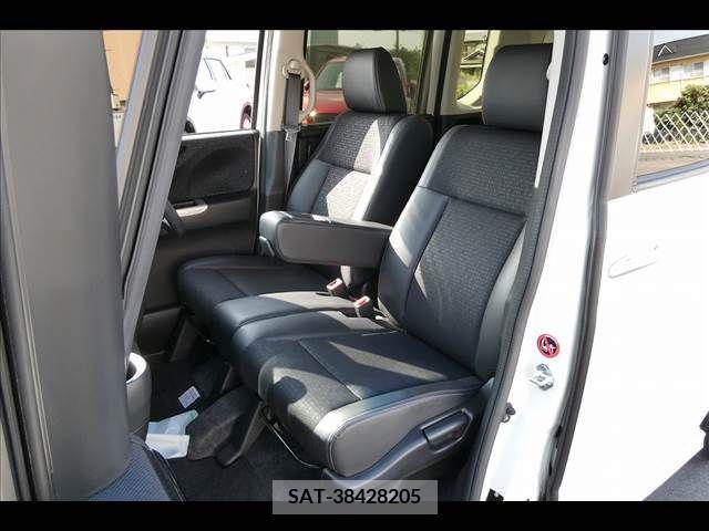 Honda N BOX CUSTOM 2017-02 203708-9